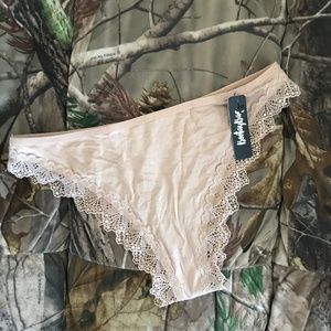 🔸NWT Soft Nude Cotton/Mesh Panties With Lace
